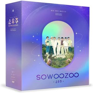 2021 Muster Sowoozoo (3 Dvd'S) (Photobook + Digipack + 3 Discs + Hologram Postcard Set + Photo Stand + Photocard) - Bts