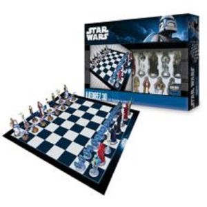 Ajedrez Star Wars 32 Piezas De Plastico 3D Caja Carton